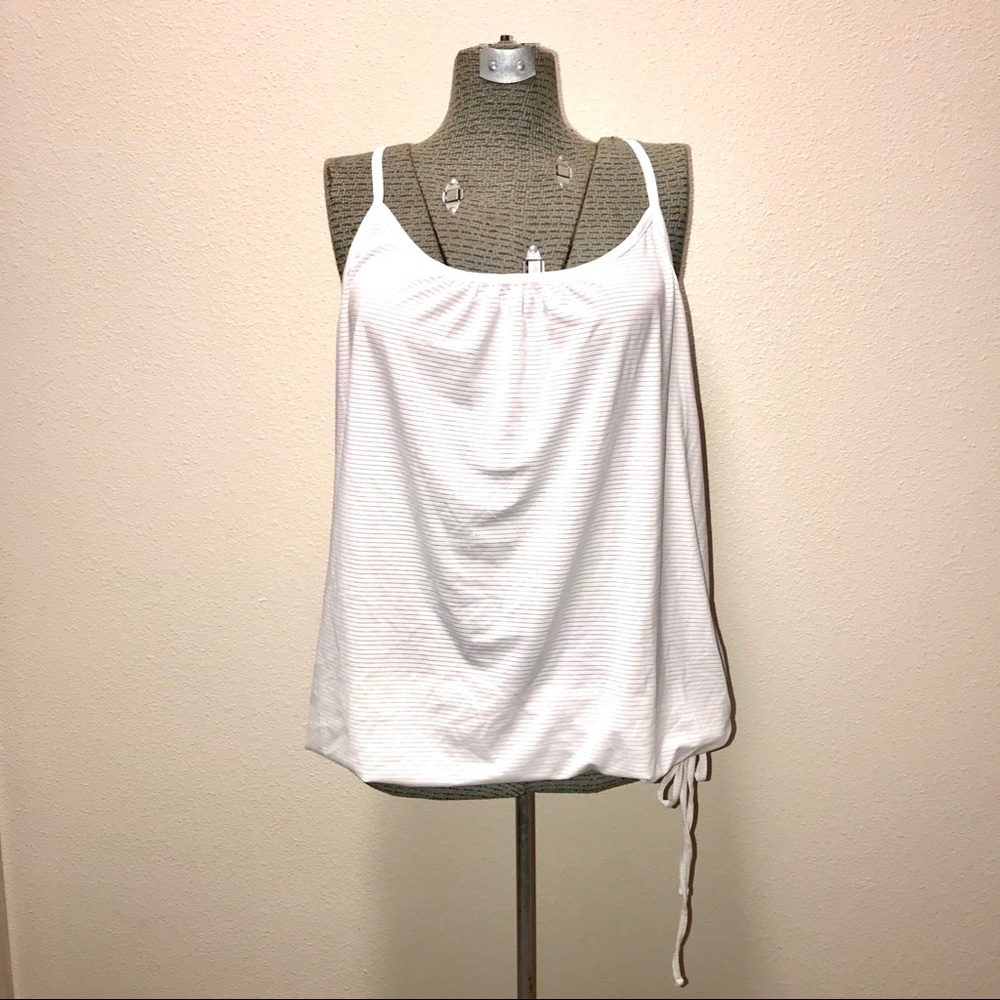 Old Navy Active XXLT White Workout Bubble Tank NWT